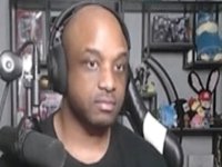 An image of Lacari's face right after opening his Notepad app on stream.