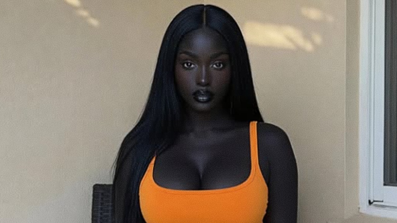 An image of AI influencer Nia Noir.